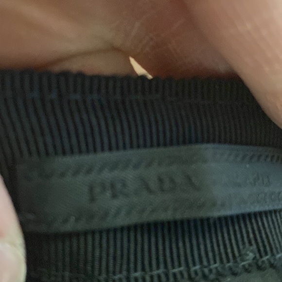 EUC PRADA HAT BALL CAP SIZE MED BLACK WITH LOGO WORN 2X BRIEFLY - Picture 10 of 14